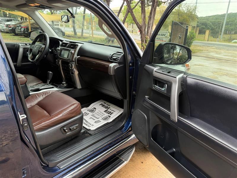 Toyota 4Runner Limited 4WD V6 2019