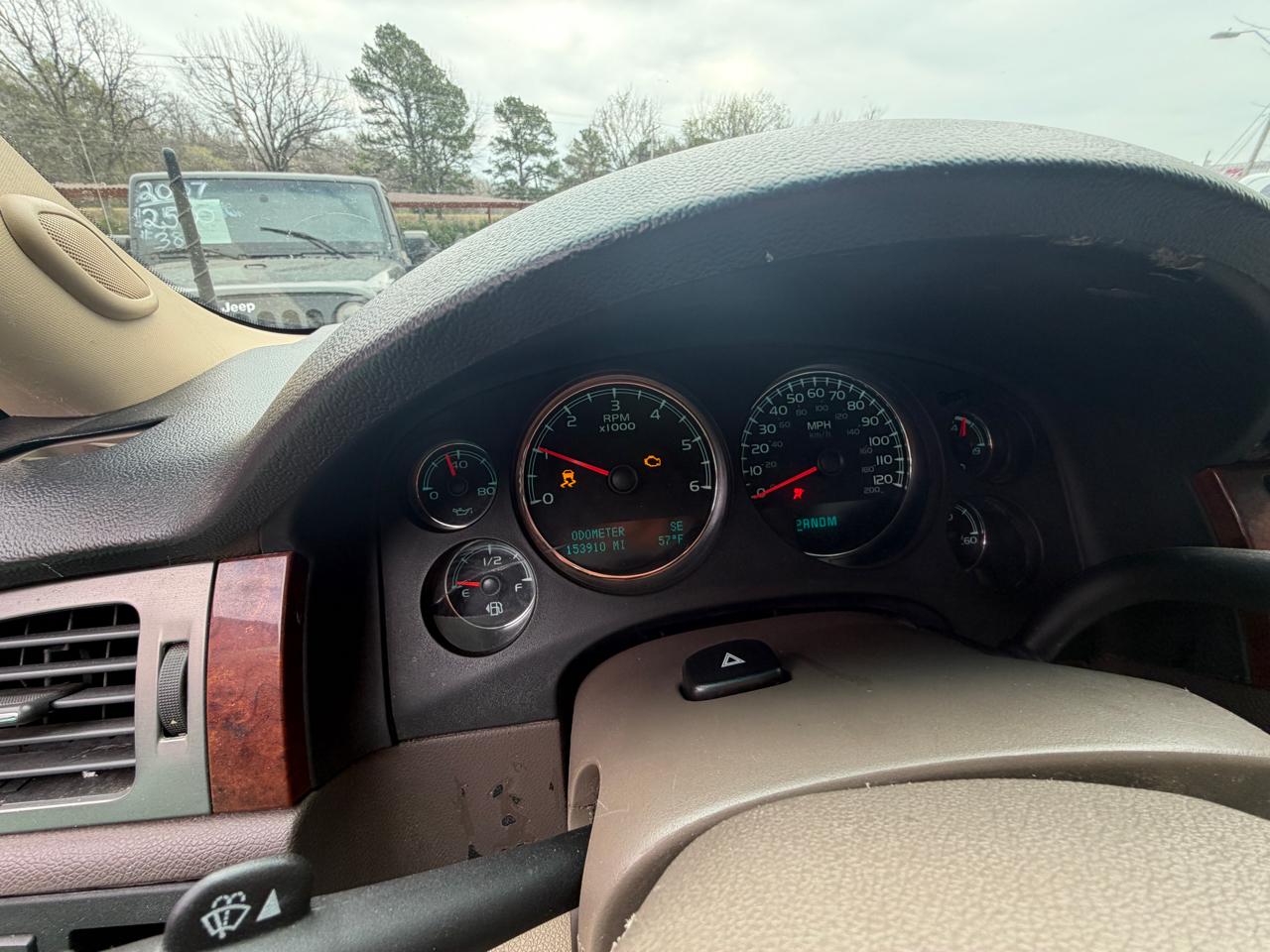 Chevrolet Tahoe LS 2WD 2012