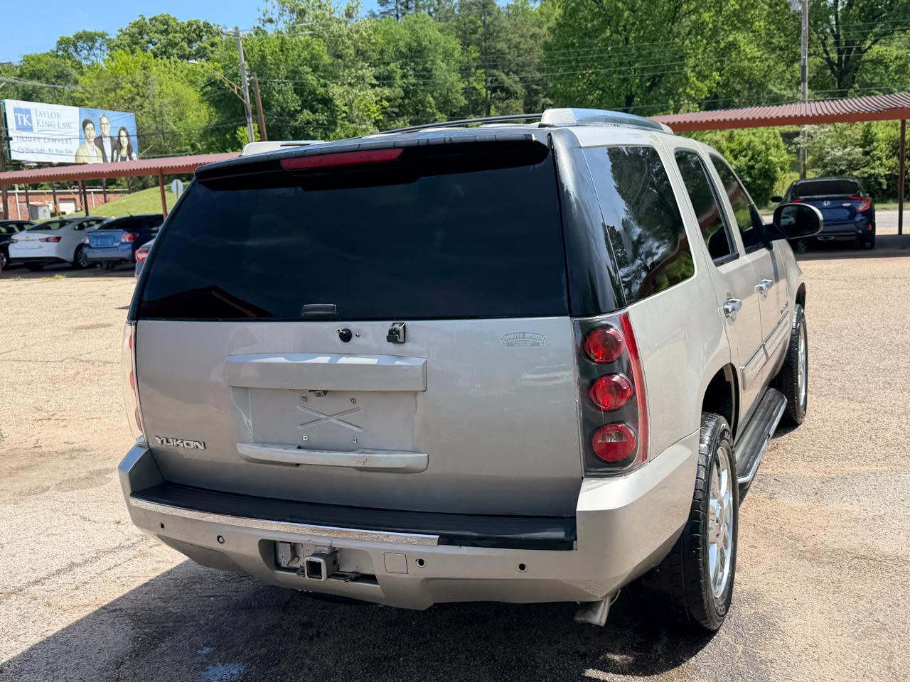 GMC Yukon Denali AWD 2008