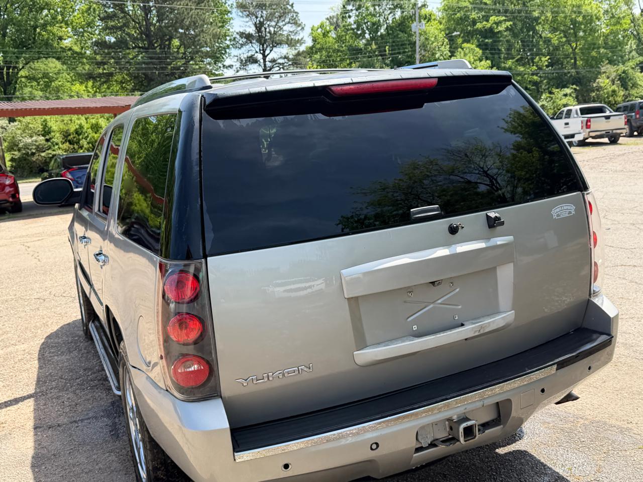 GMC Yukon Denali AWD 2008