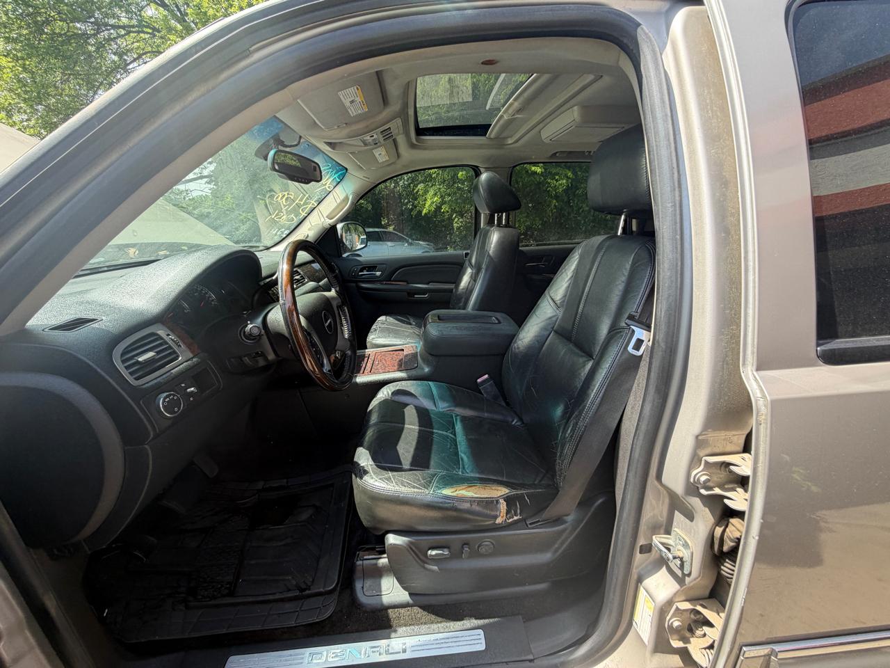 GMC Yukon Denali AWD 2008