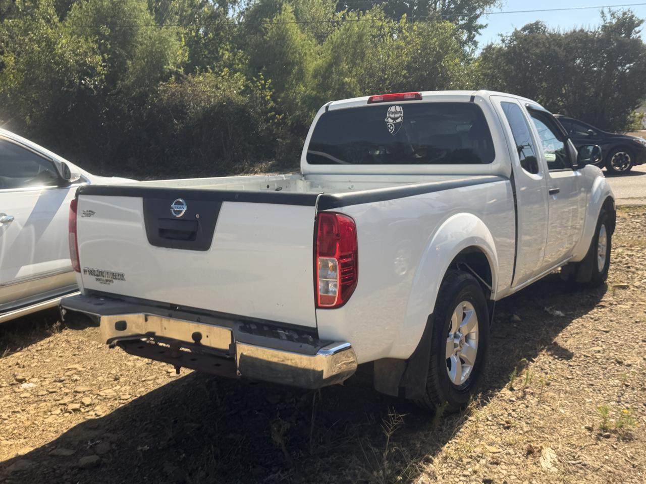 Nissan Frontier SV King Cab I4 5MT 2WD 2016