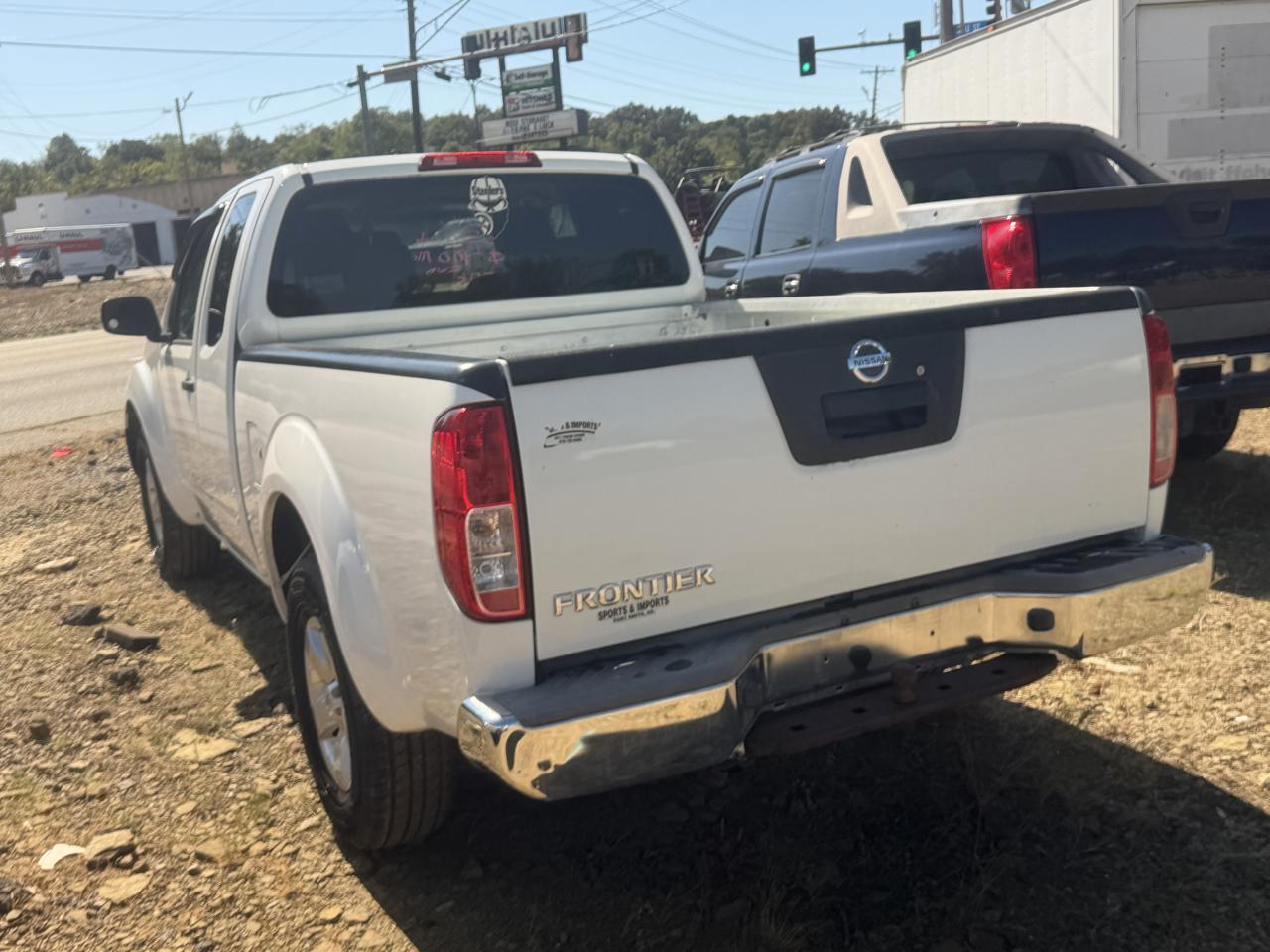 Nissan Frontier SV King Cab I4 5MT 2WD 2016