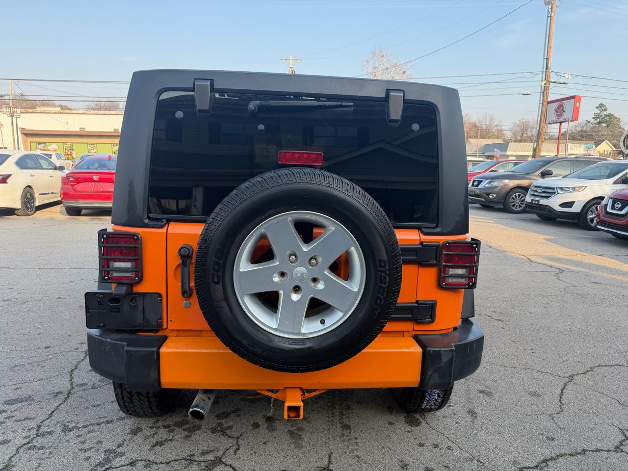 Jeep Wrangler Unlimited Sahara 4WD 2012