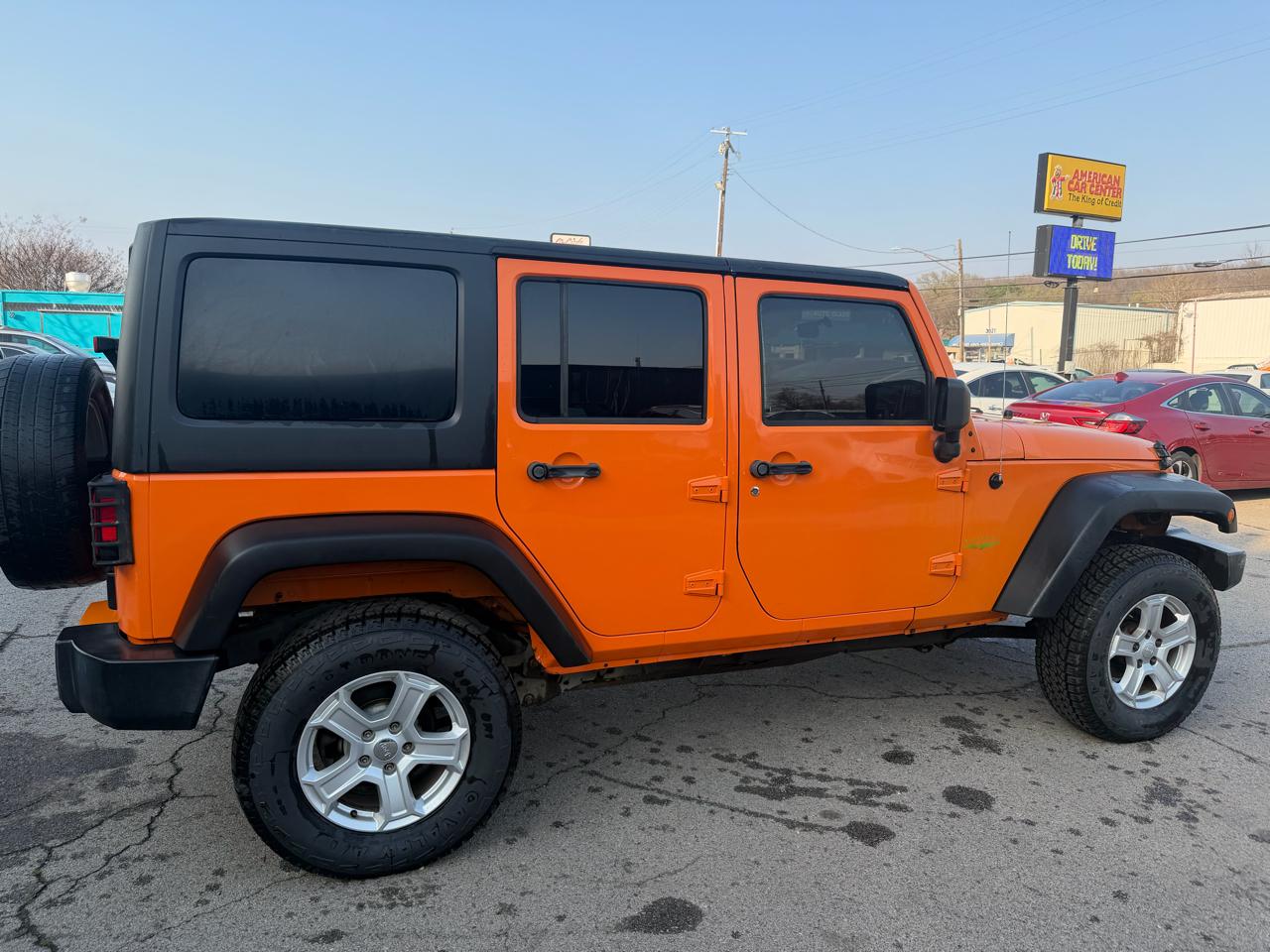 Jeep Wrangler Unlimited Sahara 4WD 2012