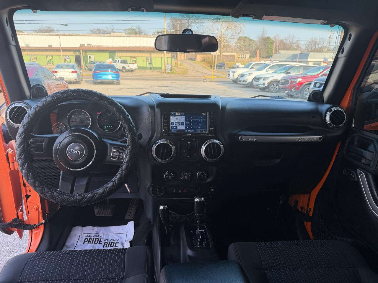 Jeep Wrangler Unlimited Sahara 4WD 2012