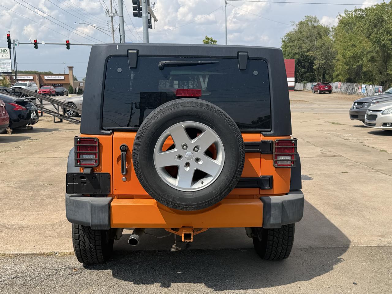 Jeep Wrangler Unlimited Sahara 4WD 2012