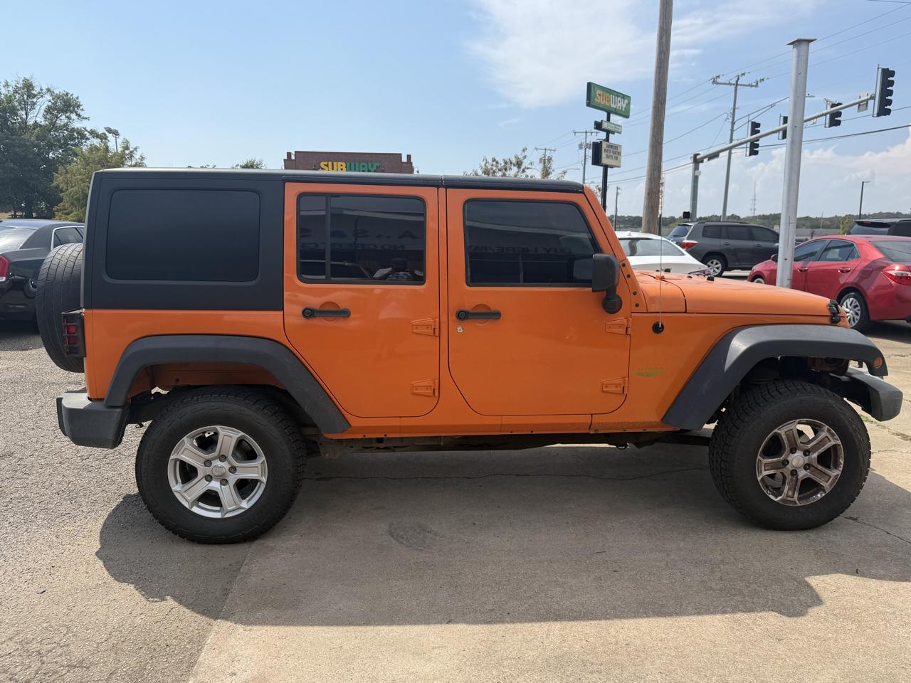 Jeep Wrangler Unlimited Sahara 4WD 2012
