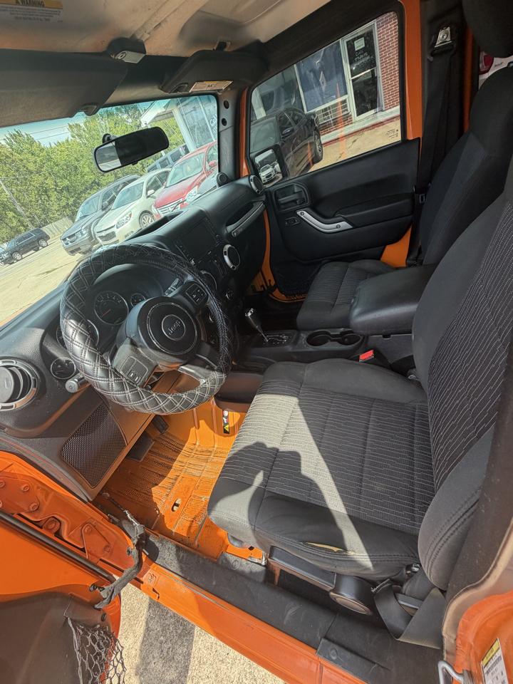 Jeep Wrangler Unlimited Sahara 4WD 2012