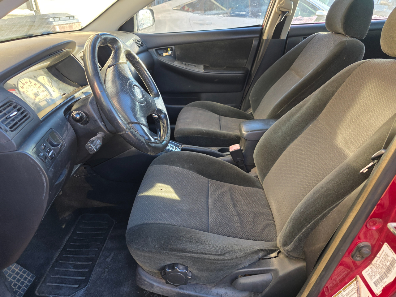 Toyota Corolla LE 2004