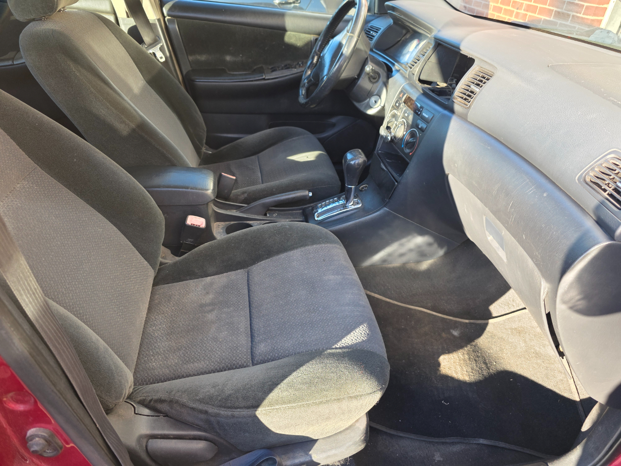 Toyota Corolla LE 2004