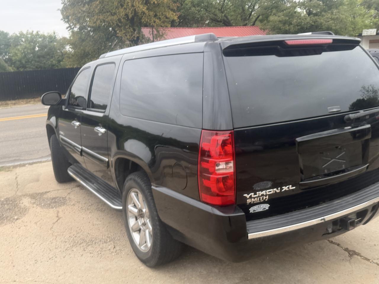 GMC Yukon Denali XL AWD 2008