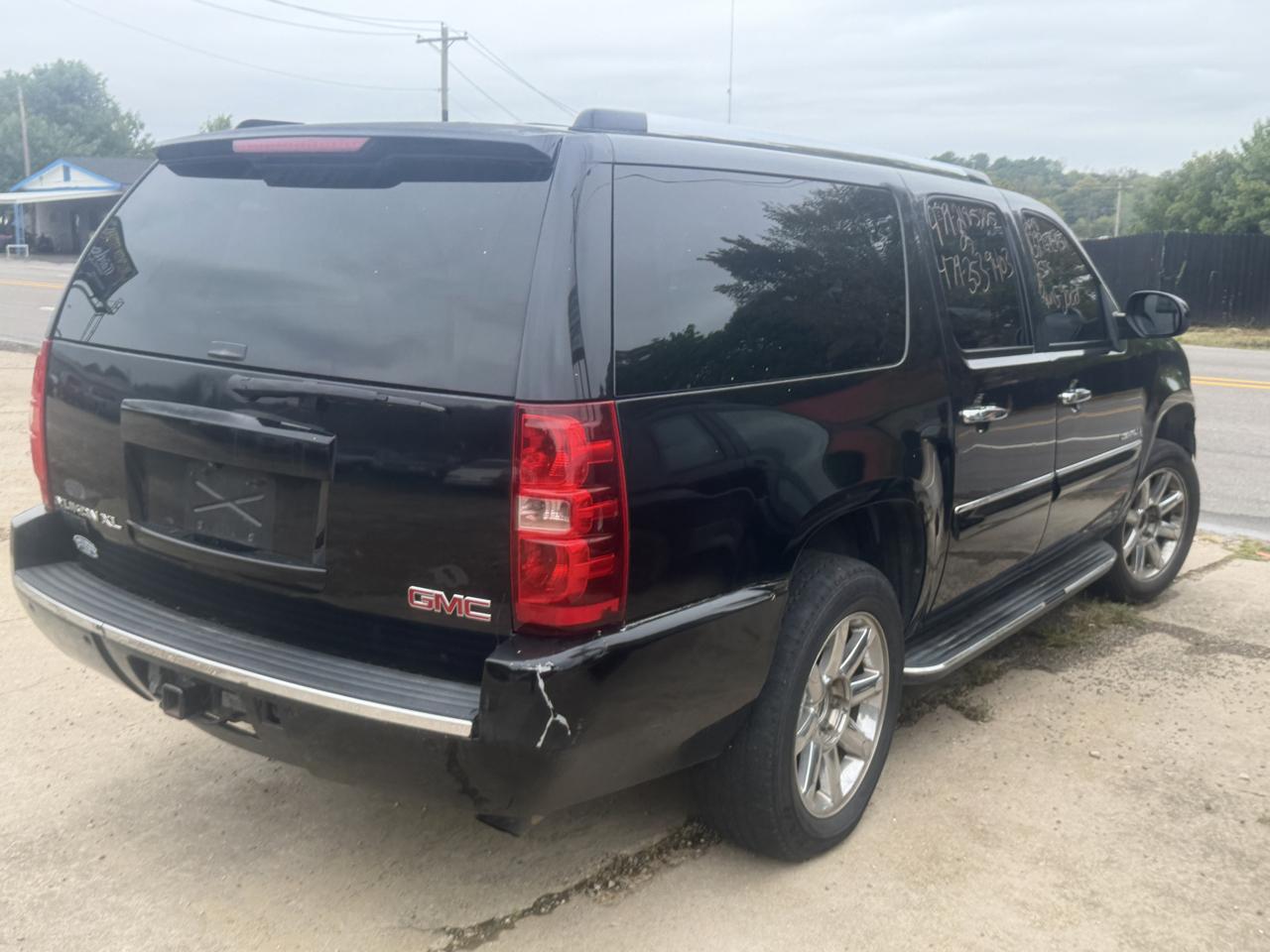 GMC Yukon Denali XL AWD 2008