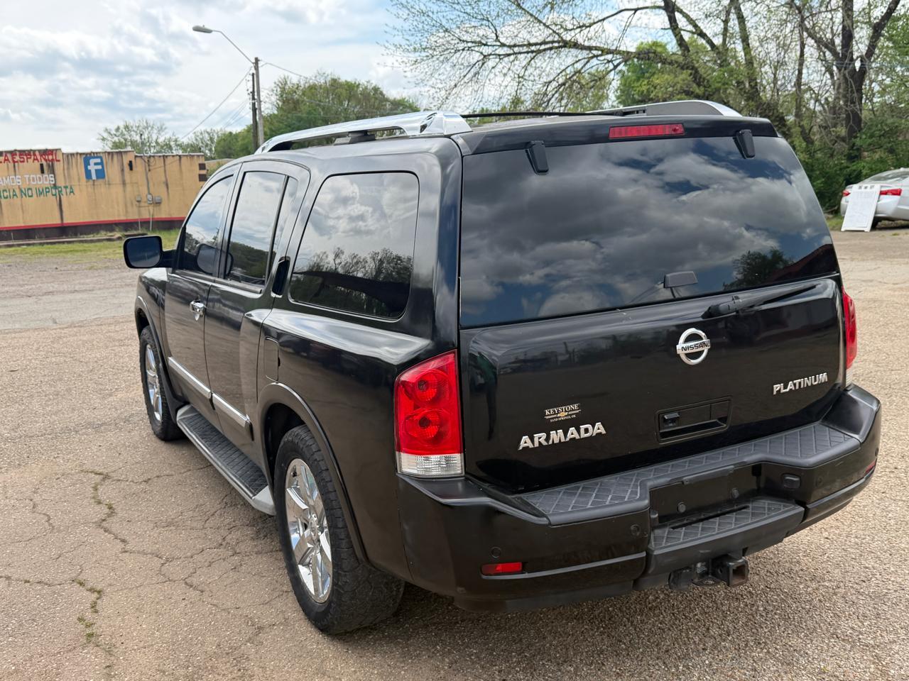 Nissan Armada SL 4WD 2014