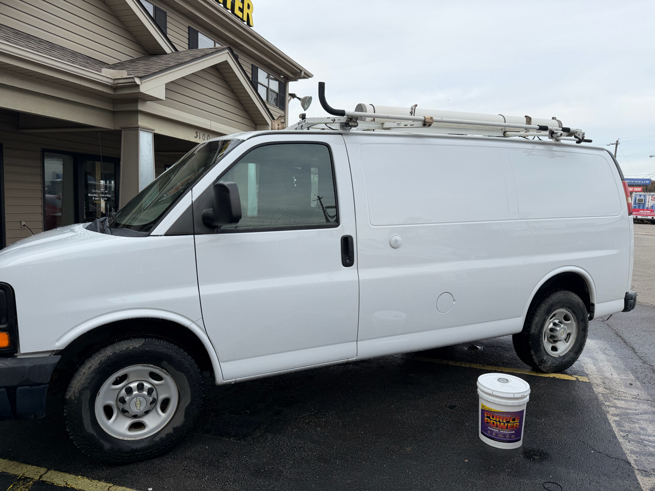 Chevrolet Express 2500 Cargo 2012