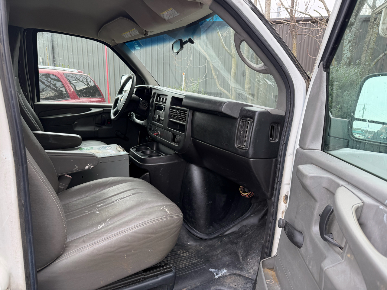 Chevrolet Express 2500 Cargo 2012