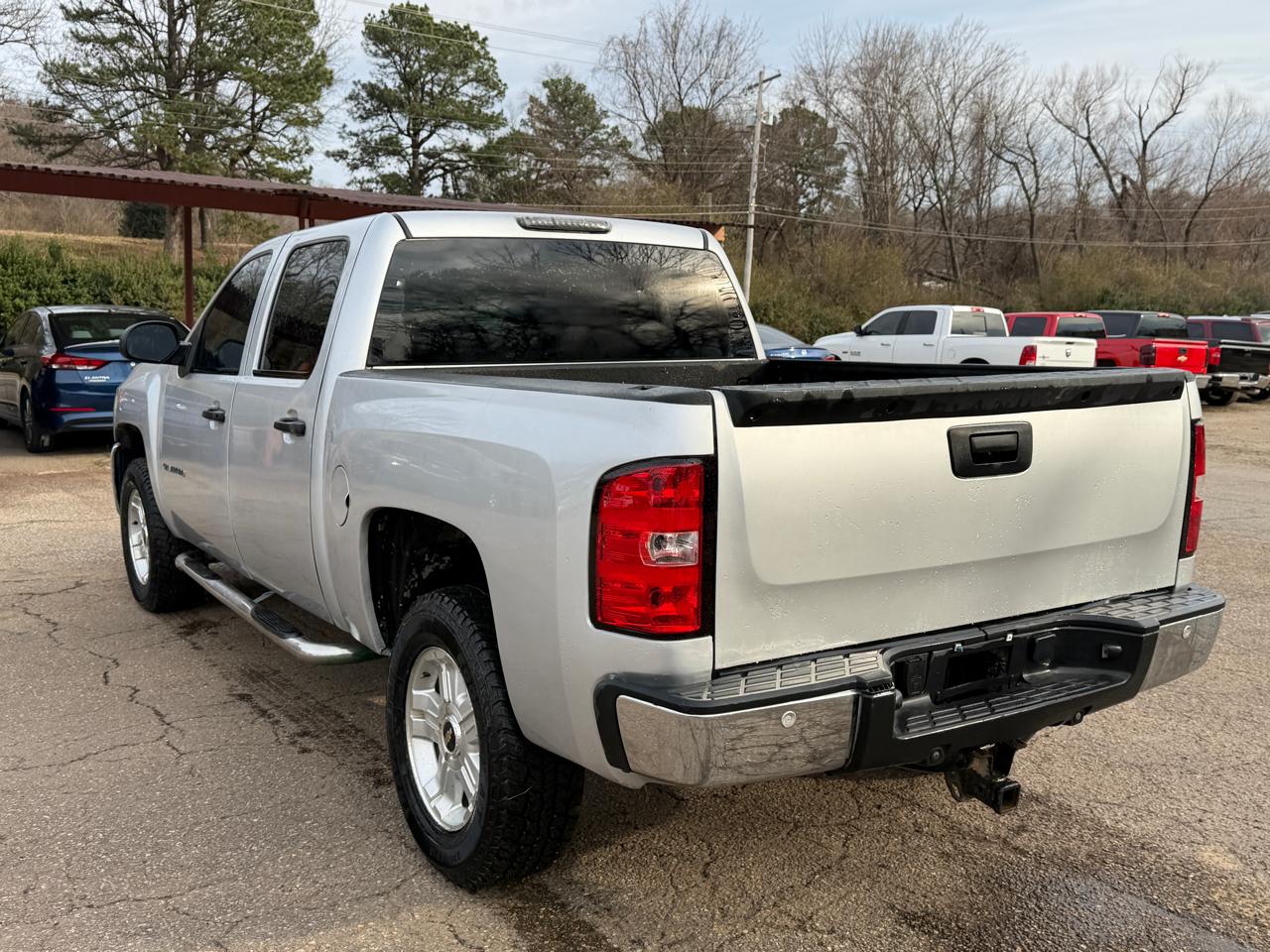 Chevrolet Silverado 1500 LS Crew Cab 4WD 2010