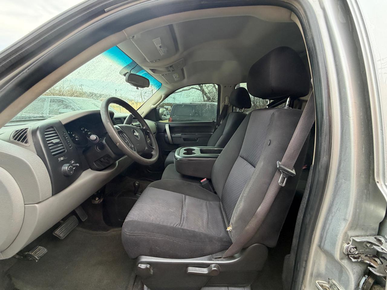 Chevrolet Silverado 1500 LS Crew Cab 4WD 2010