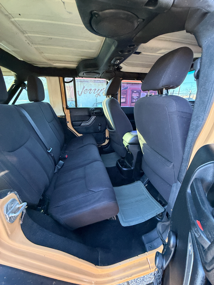 Jeep Wrangler Unlimited Sport 4WD 2013