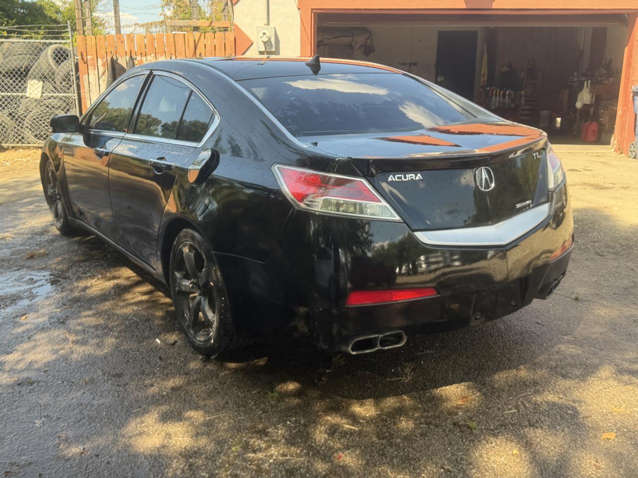 Acura TL 5-Speed AT SH-AWD with Tech Package 2011