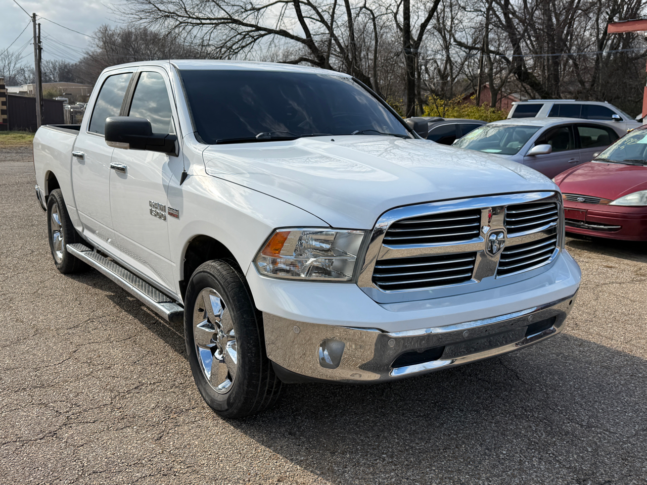 RAM 1500 SLT Crew Cab SWB 2WD 2015