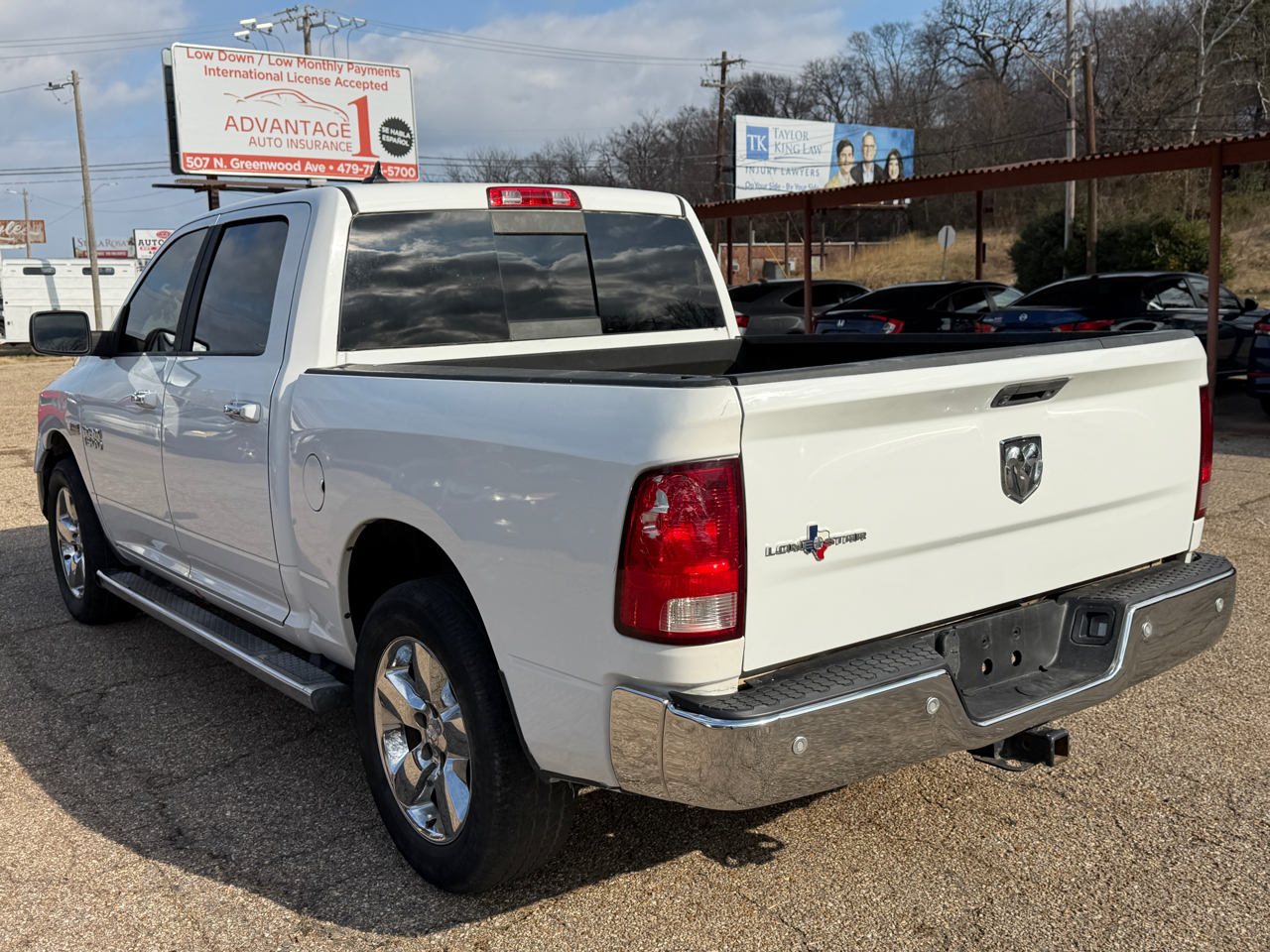 RAM 1500 SLT Crew Cab SWB 2WD 2015