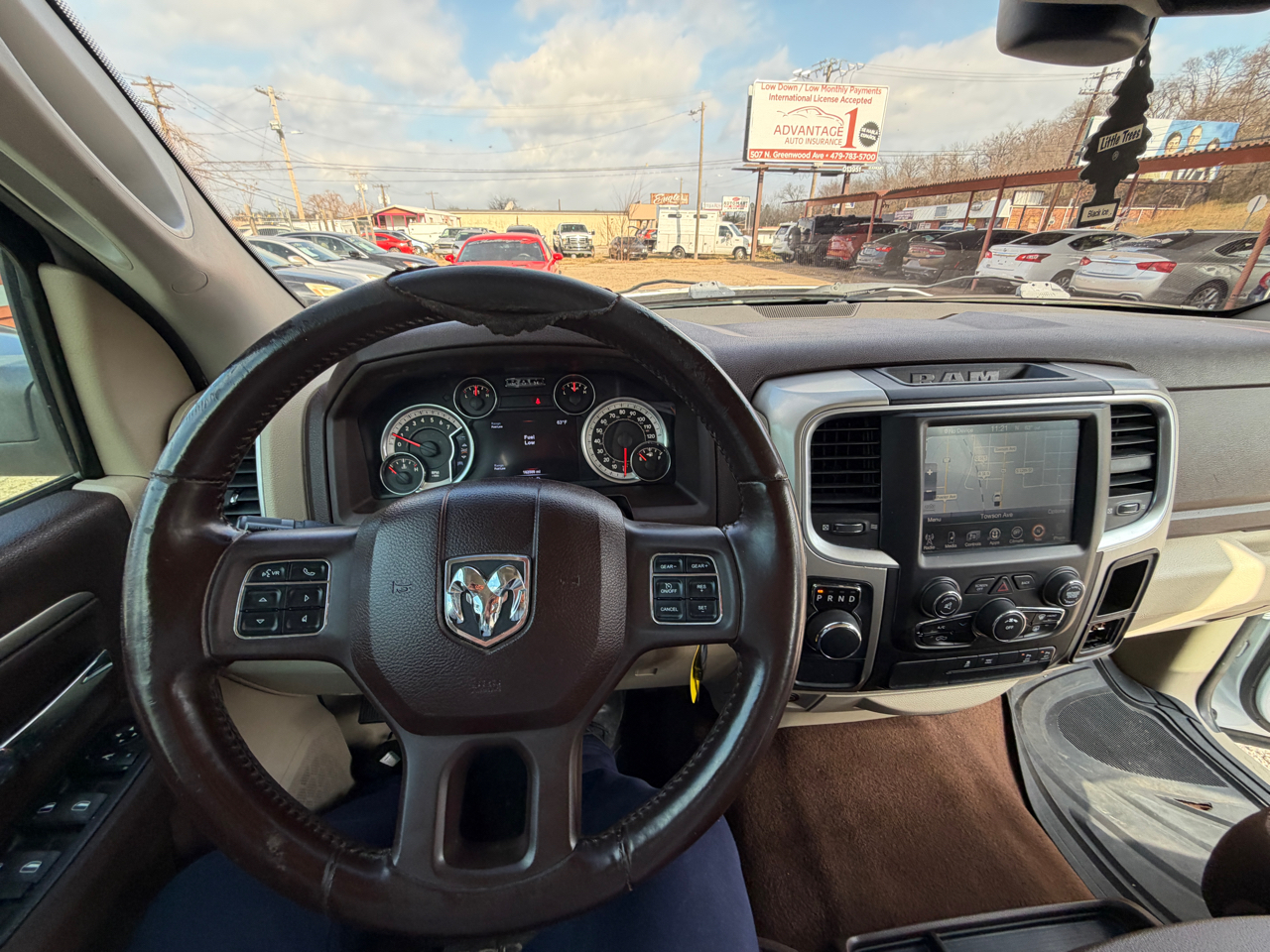 RAM 1500 SLT Crew Cab SWB 2WD 2015