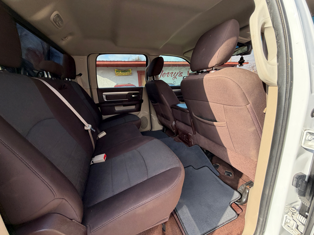 RAM 1500 SLT Crew Cab SWB 2WD 2015