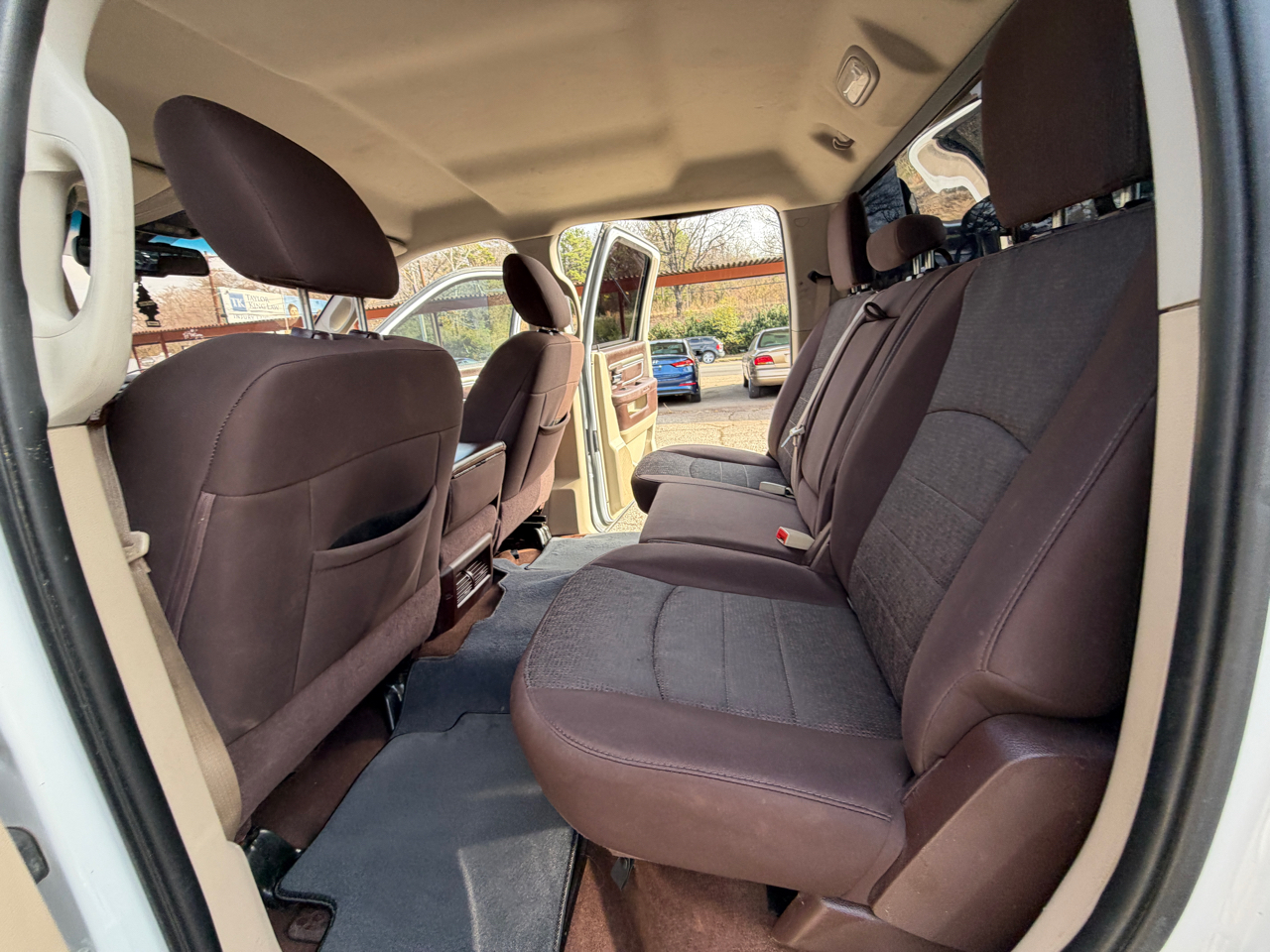 RAM 1500 SLT Crew Cab SWB 2WD 2015