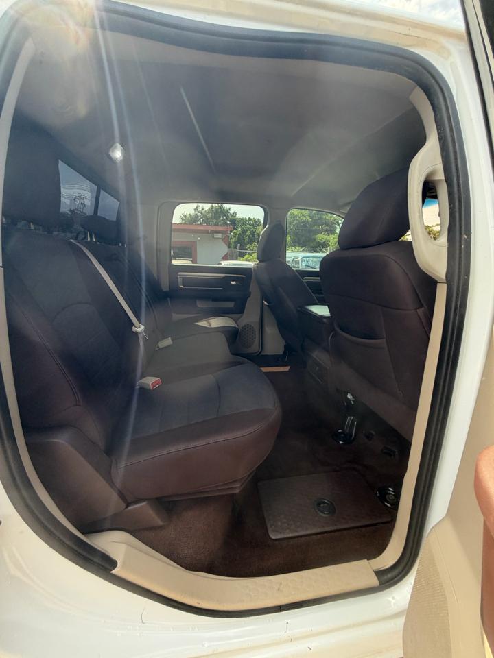 RAM 1500 SLT Crew Cab SWB 2WD 2015