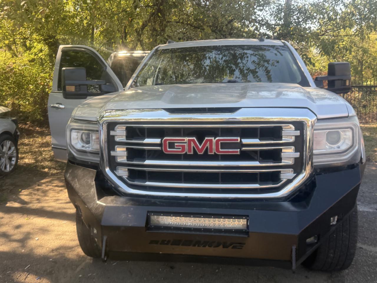 GMC Sierra 1500 SLT Crew Cab Long Box 4WD 2016