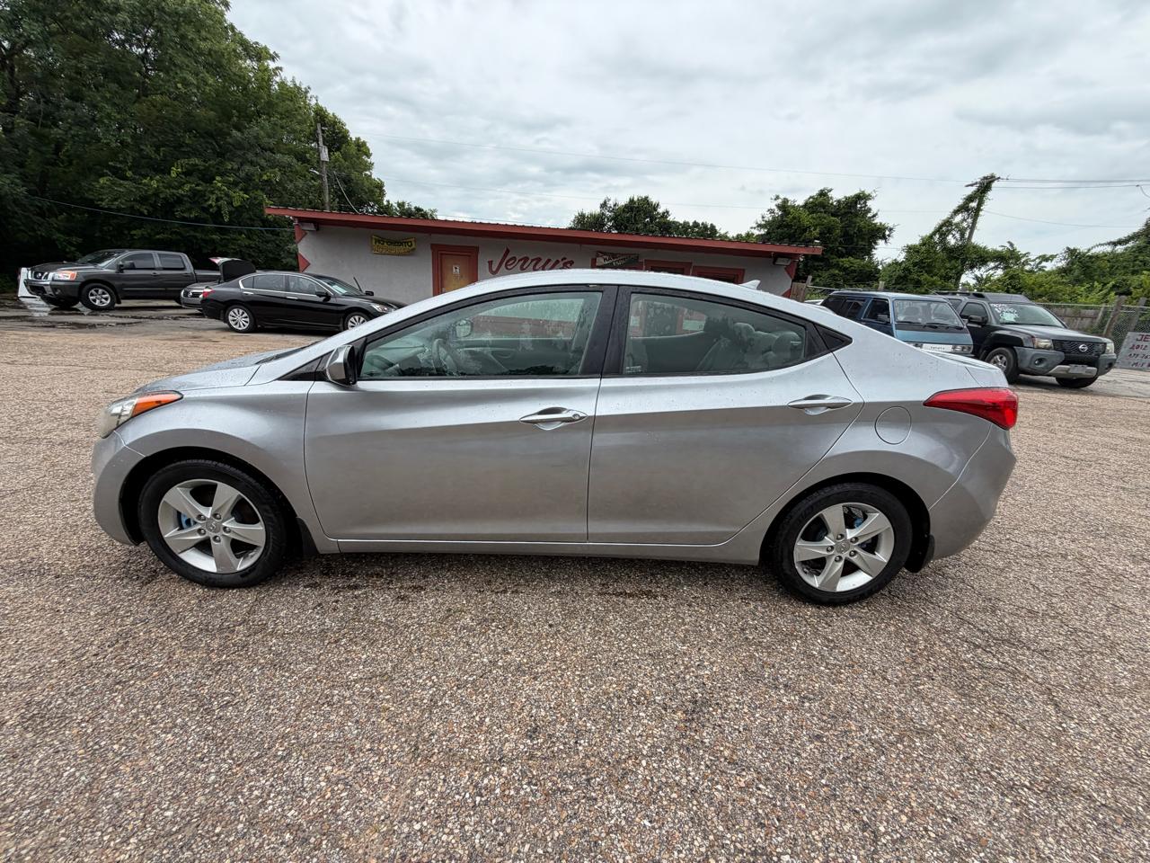 Hyundai Elantra Limited 2013