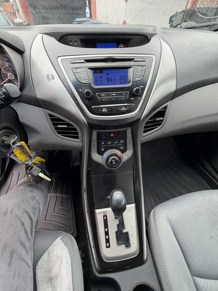 Hyundai Elantra Limited 2013