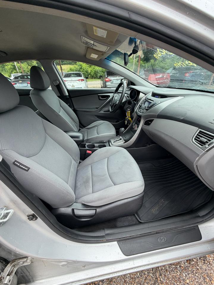 Hyundai Elantra Limited 2013