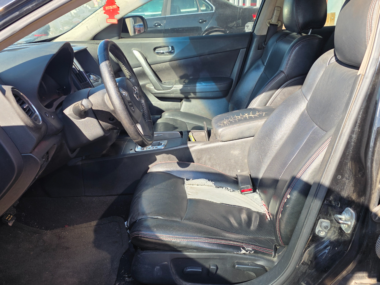 Nissan Maxima SV 2012