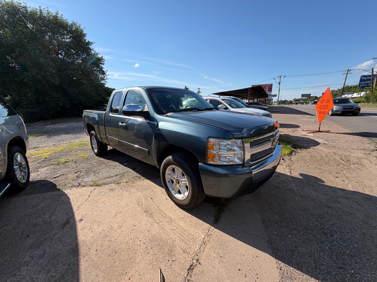 Chevrolet Silverado 1500 LS Extended Cab 2WD 2012