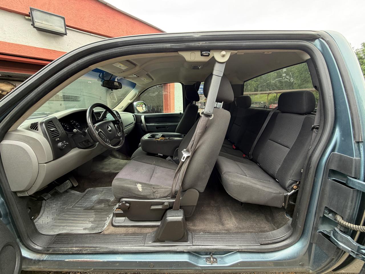 Chevrolet Silverado 1500 LS Extended Cab 2WD 2012