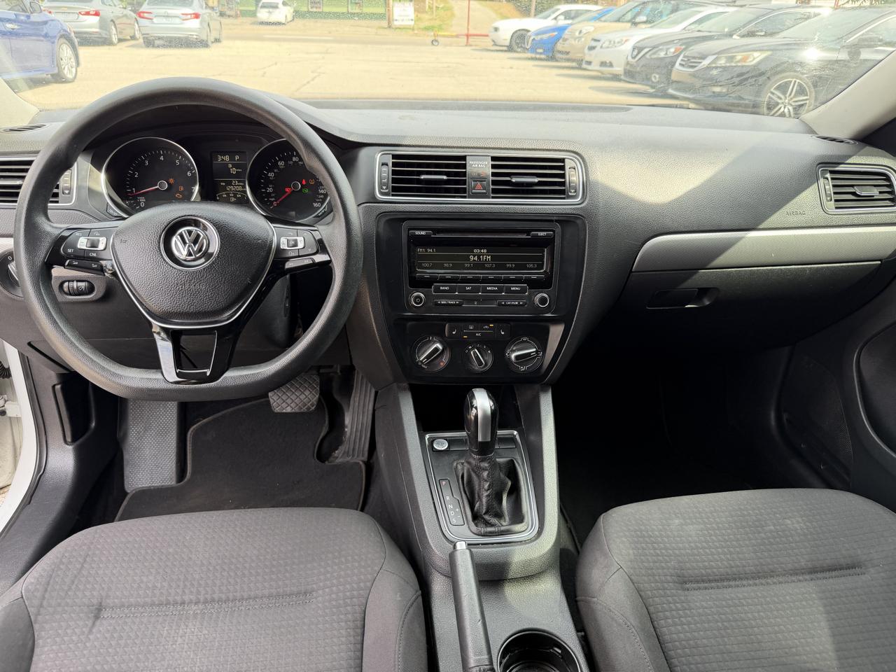 Volkswagen Jetta SE 6A 2015