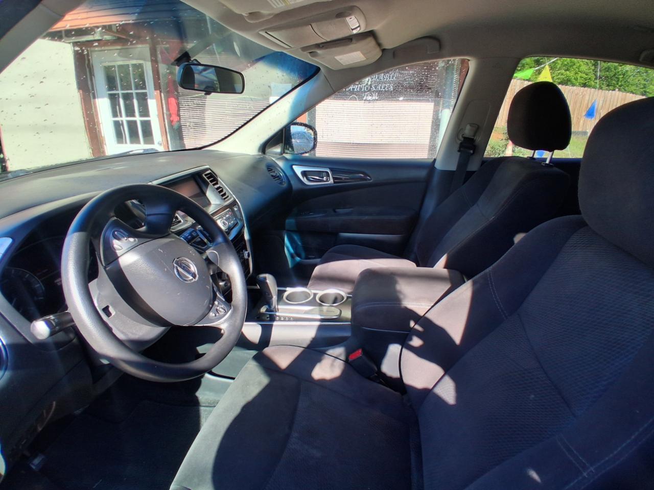 Nissan Pathfinder SL 2WD 2014