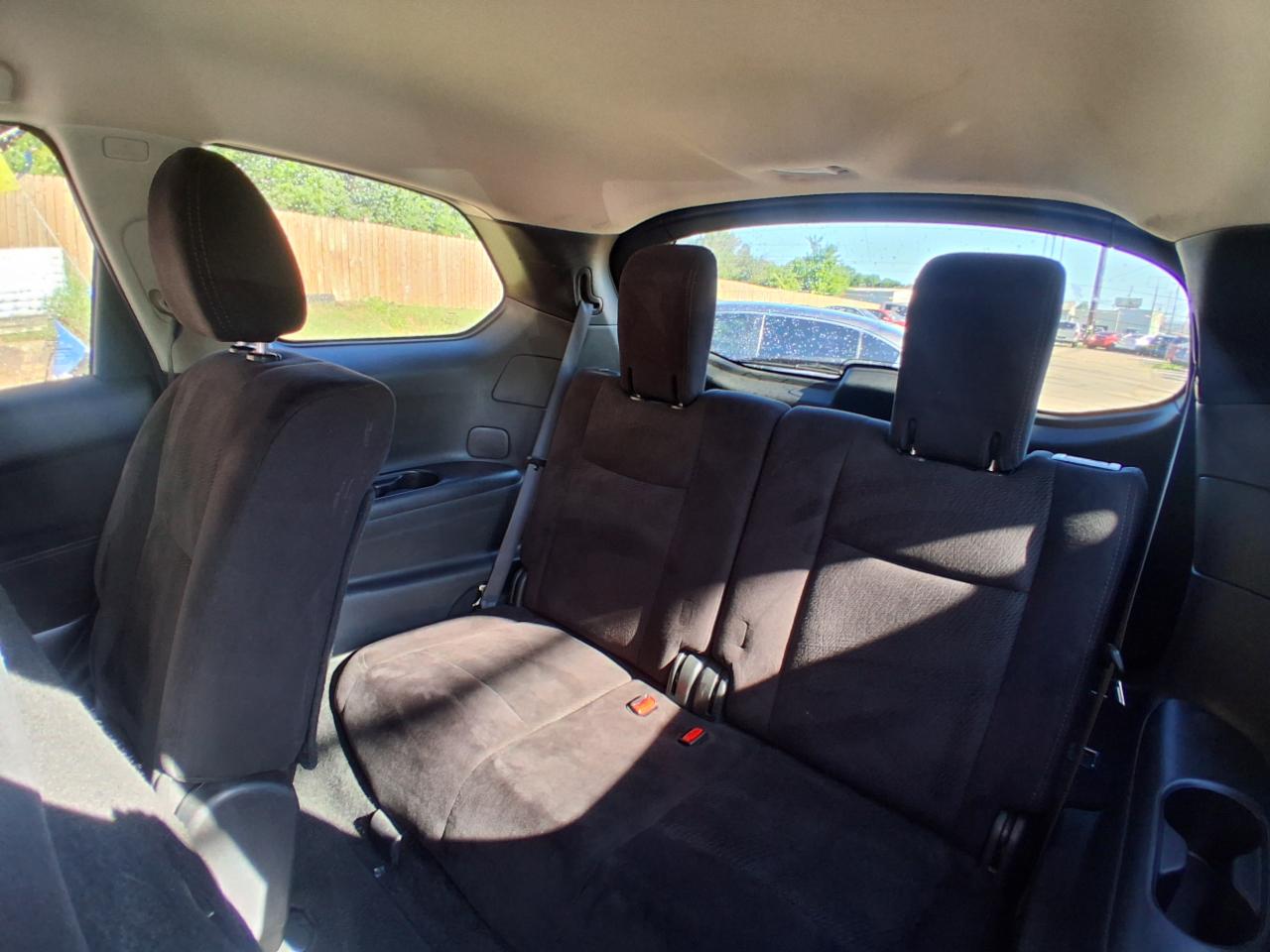 Nissan Pathfinder SL 2WD 2014