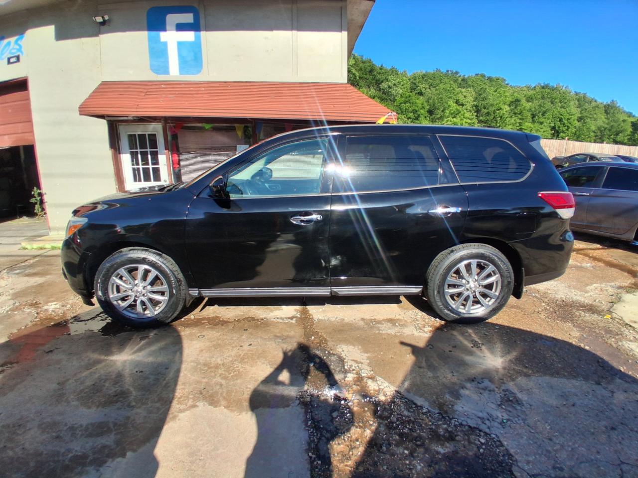 Nissan Pathfinder SL 2WD 2014