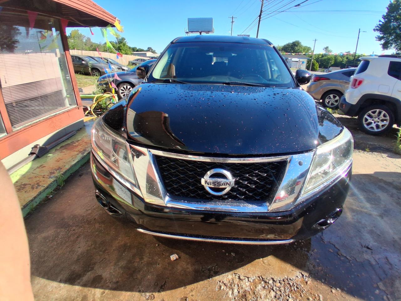 Nissan Pathfinder SL 2WD 2014