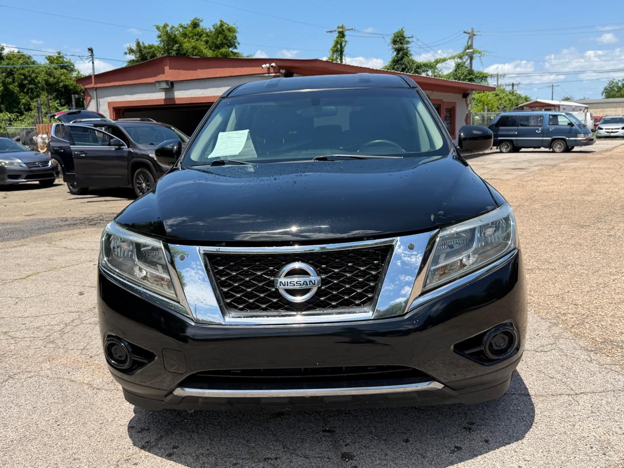 Nissan Pathfinder SL 2WD 2014