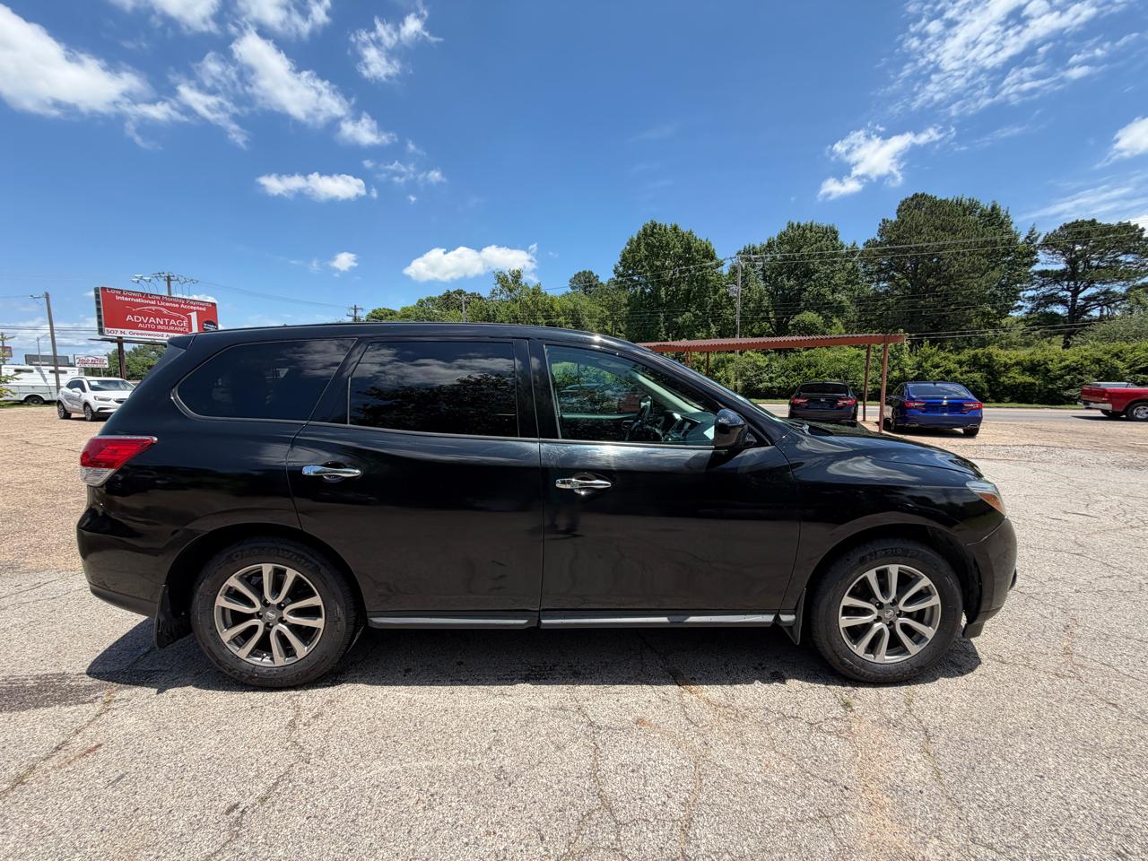 Nissan Pathfinder SL 2WD 2014