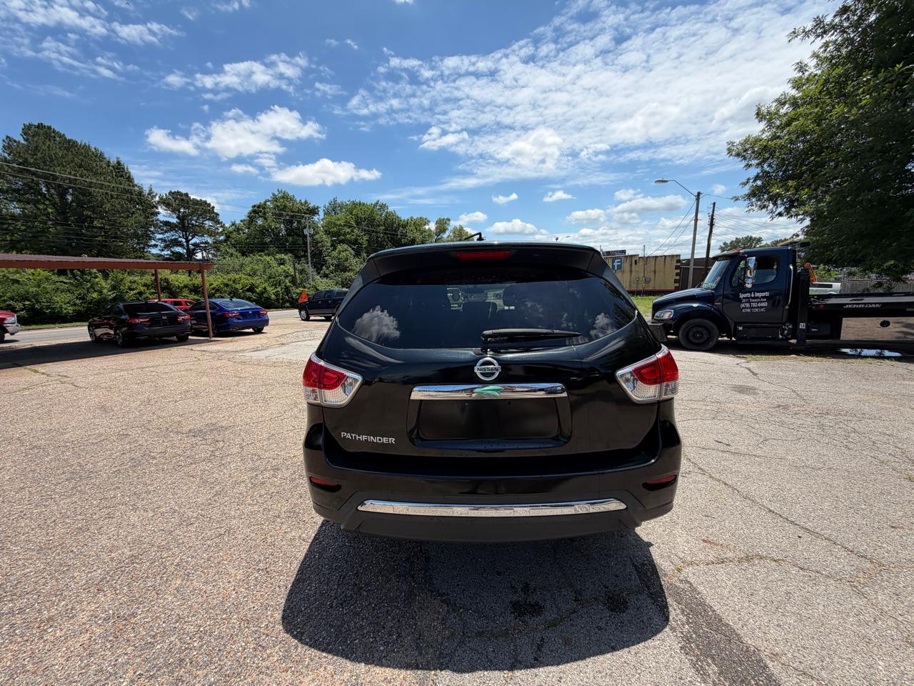 Nissan Pathfinder SL 2WD 2014