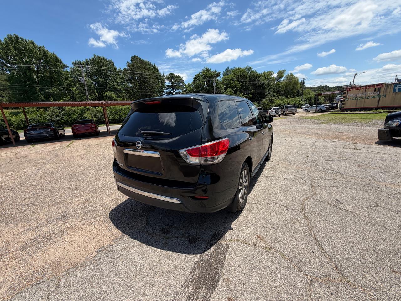 Nissan Pathfinder SL 2WD 2014