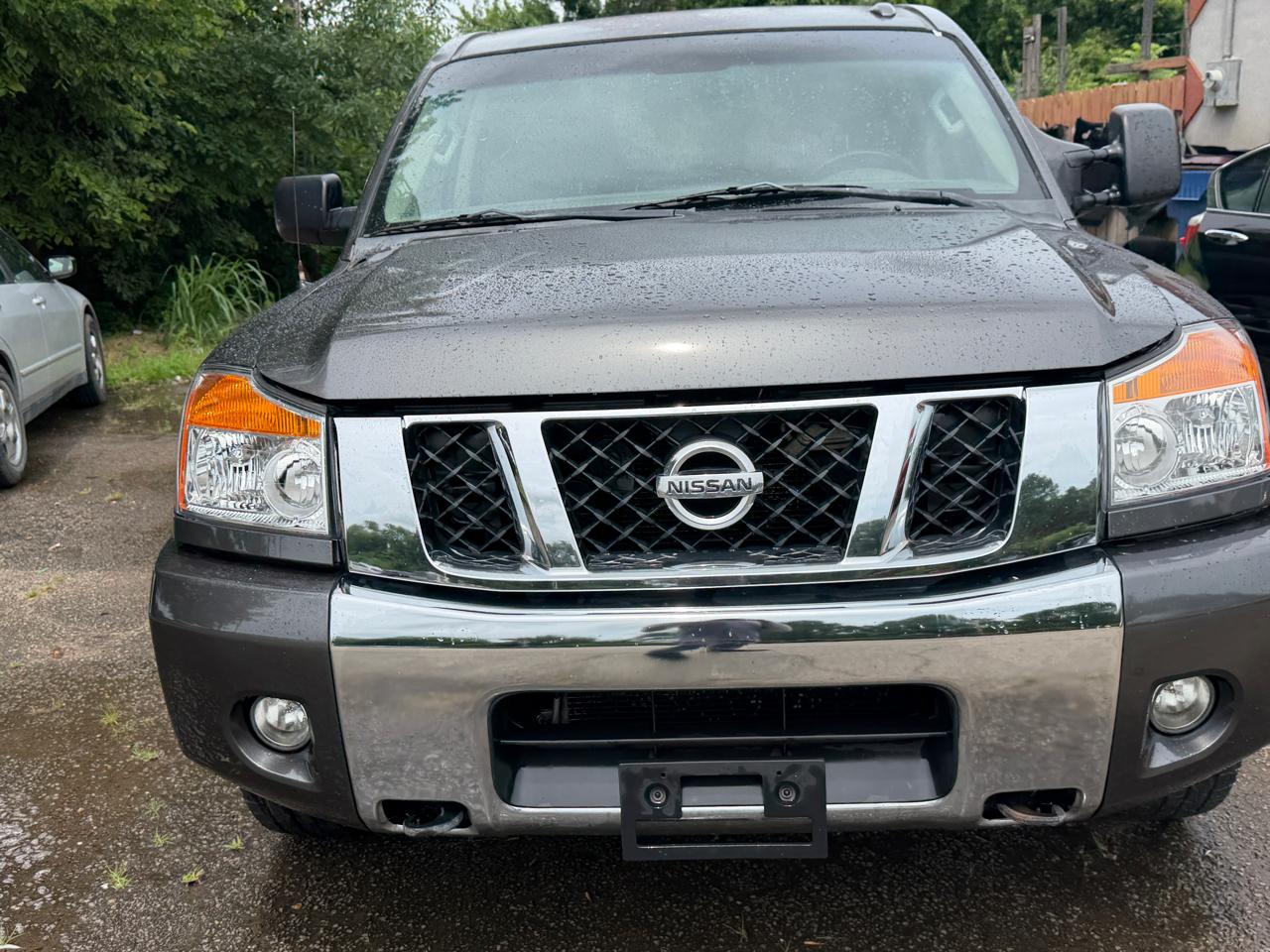 Nissan Titan S Crew Cab 2WD 2012