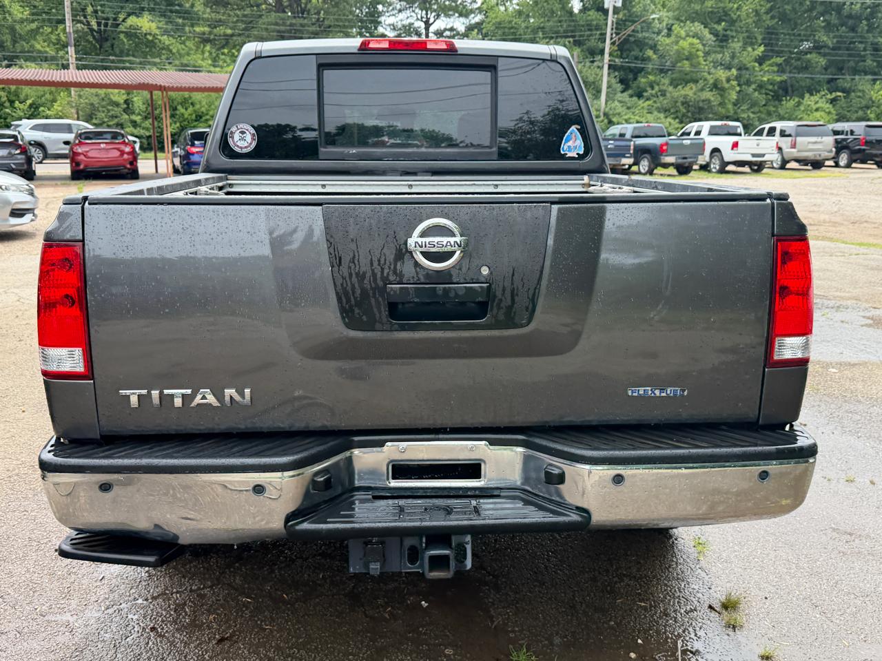 Nissan Titan S Crew Cab 2WD 2012
