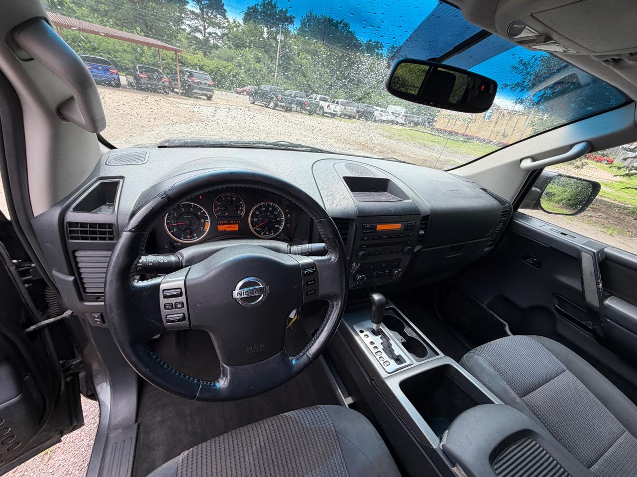 Nissan Titan S Crew Cab 2WD 2012