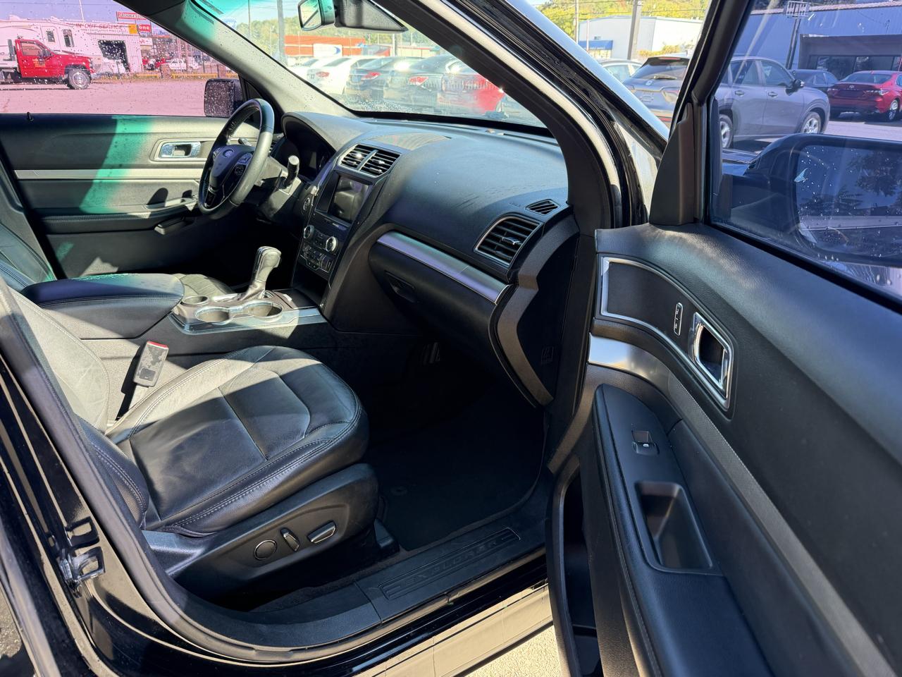 Ford Explorer XLT FWD 2018
